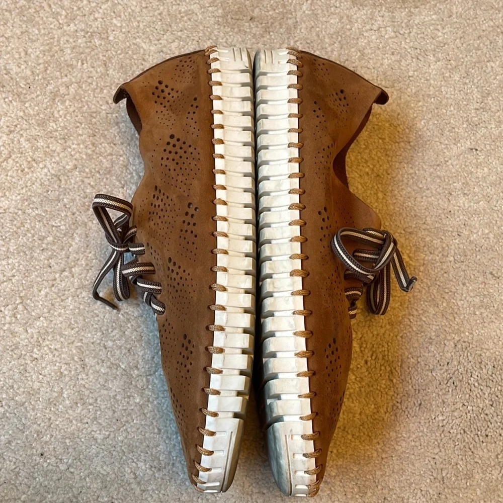 Eric Michael brown suede lace up shoes: